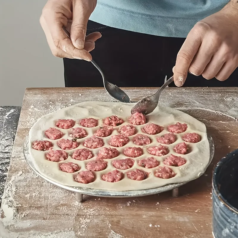 Outil pour faire des raviolis  - Kitchen Gadgets Dumpling Maker avis et prix
