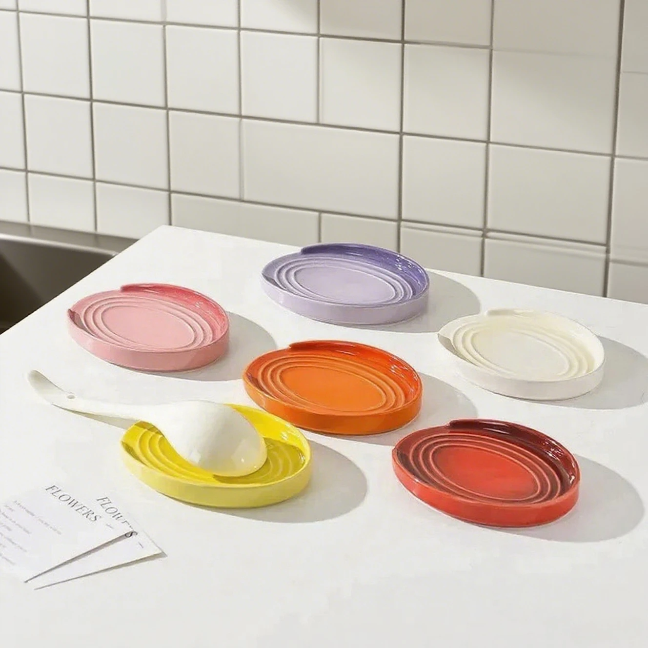 Repose-cuillère en porcelaine  - Kitchen Helper Gadgets avis et prix